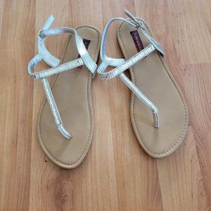 Union Bay Diamond Flip Flop Sandals Size 7